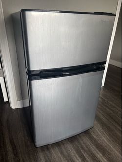 Used insignia double door mini fridge
