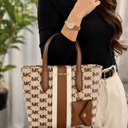 A beautiful and unique Michael Kors bag”