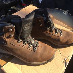 Lnew Hi tech leather boots waterproof size 11 1/2 only $50 firm