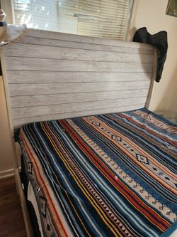 Sleigh Bed Beachwoof