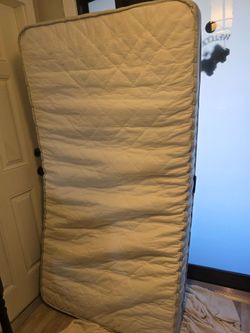 Twin matress