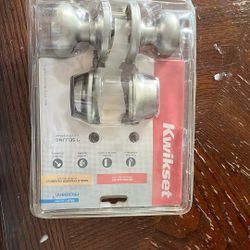 Kwikset Door Knob And Deadbolt