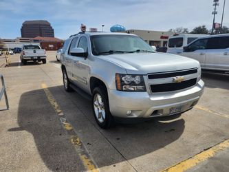 2010 chevrlot tahoe 5.3  runs good cold air