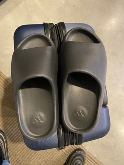 Yeezy Slides