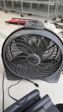 Lasko Fans – Cyclone Air Circulator + 2 Box Fans – Farm / Greenhouse