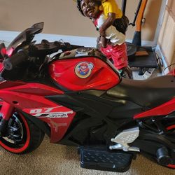 Battery Operated Toy Motorcycle With Charger 