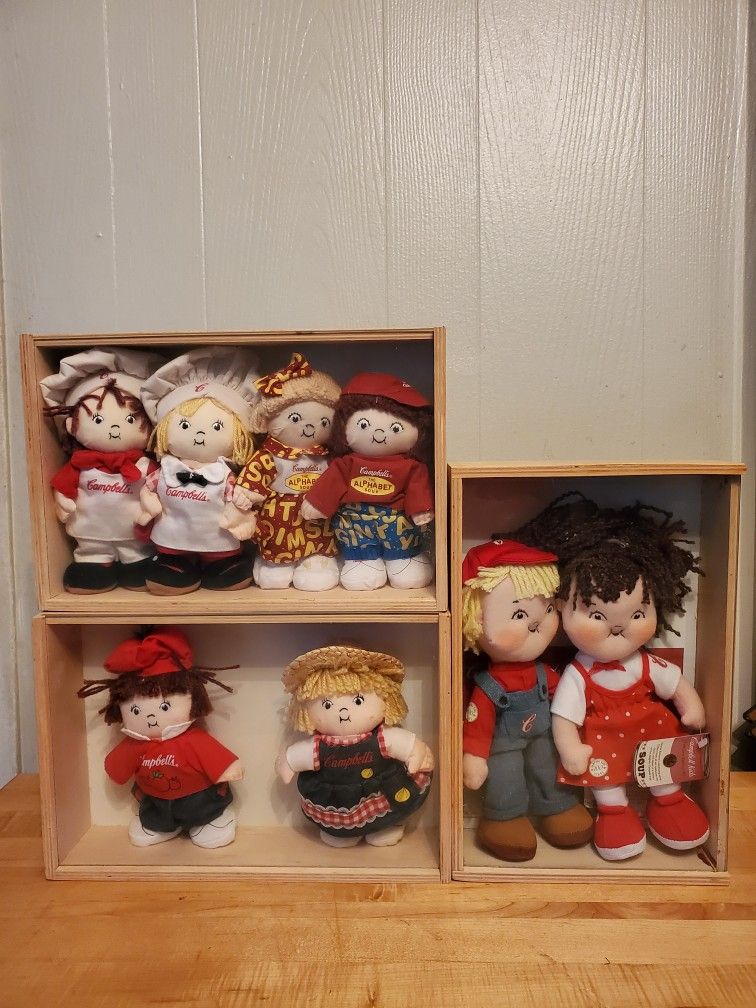 Vintage Campbell's Soup Kids Beanie Doll Set Of 8 With Display Case