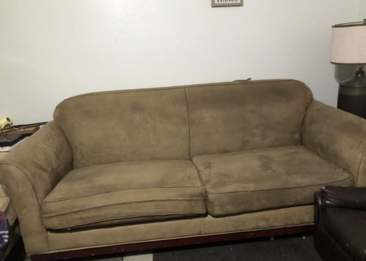 Free couch!