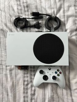 xbox series s (red controller not white)