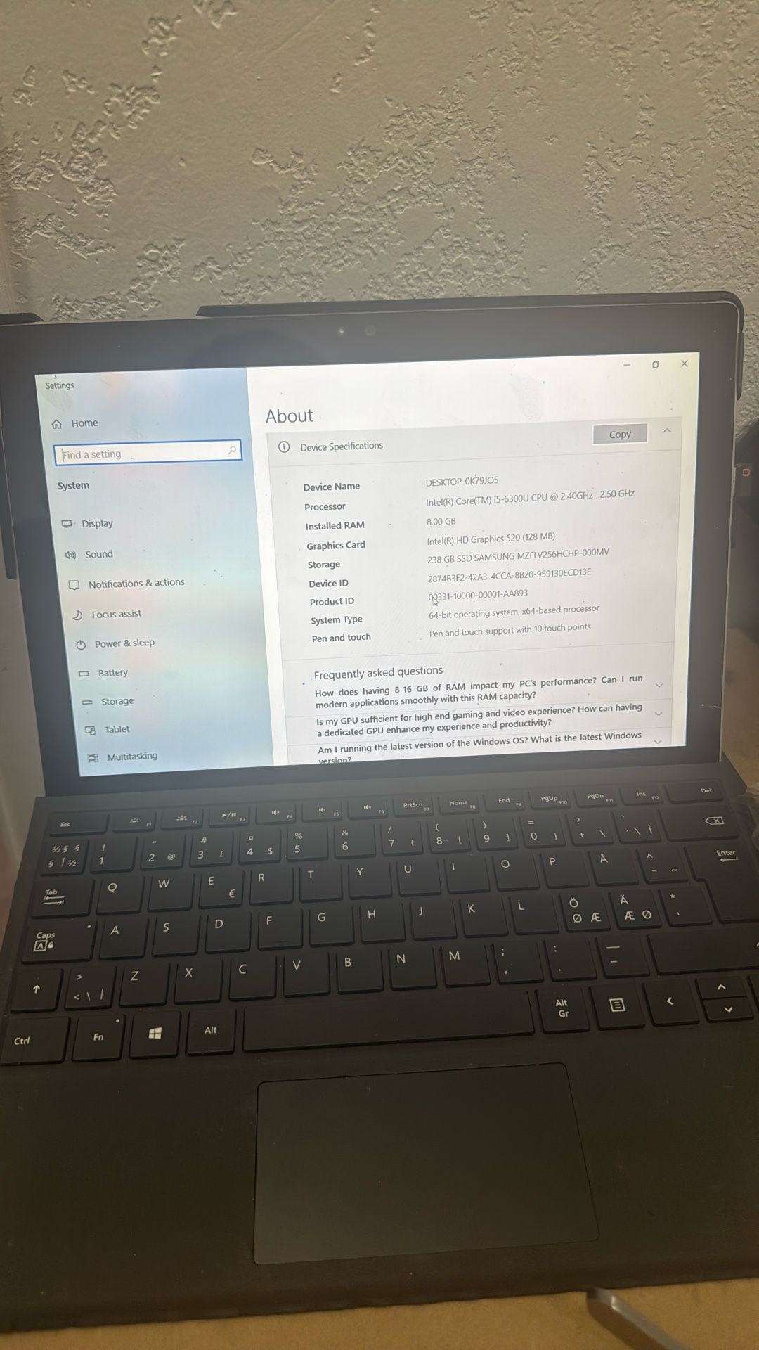 Microsoft Surface Pro 4 – Core i5, 8GB RAM, 256GB SSD – Excellent Condition