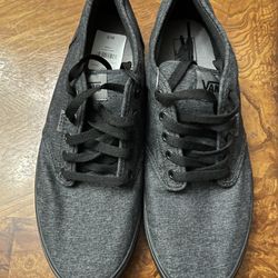 VANS SIZE 12 NEW 