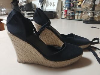 Wedges size 10 new