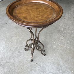 Round Side/End Table
