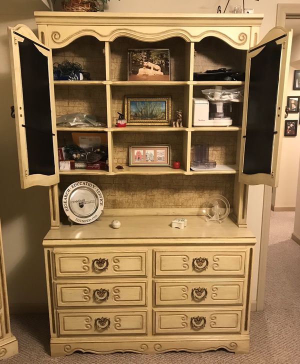 Vintage 4 piece Kenlea Craft Bedroom furniture for Sale in Camp Hill