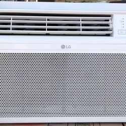 LG Air Conditioner *  Smart WiFi Enabled * 12,000 BTUs * One Season Use 