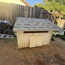 Dog House 2Door Nice 