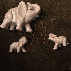 Brand New Never Used Elephant 🐘 With Two Babies With Painted Eyes 👀 $20.00