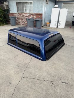2004/2006 SNUGtop camper shell Toyota tundra