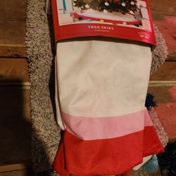 New Tree Skirt Small Pink Stain Barely Notice 