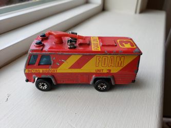 Vintage 1980 Matchbox Red COMMAND VEHICLE Foam Unit 3 Metro Airport