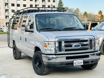 2013 Ford E-350 Super Duty