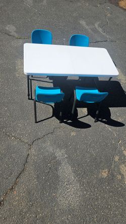 Lifetime Childrens  (4) Stacking Chairs and table
