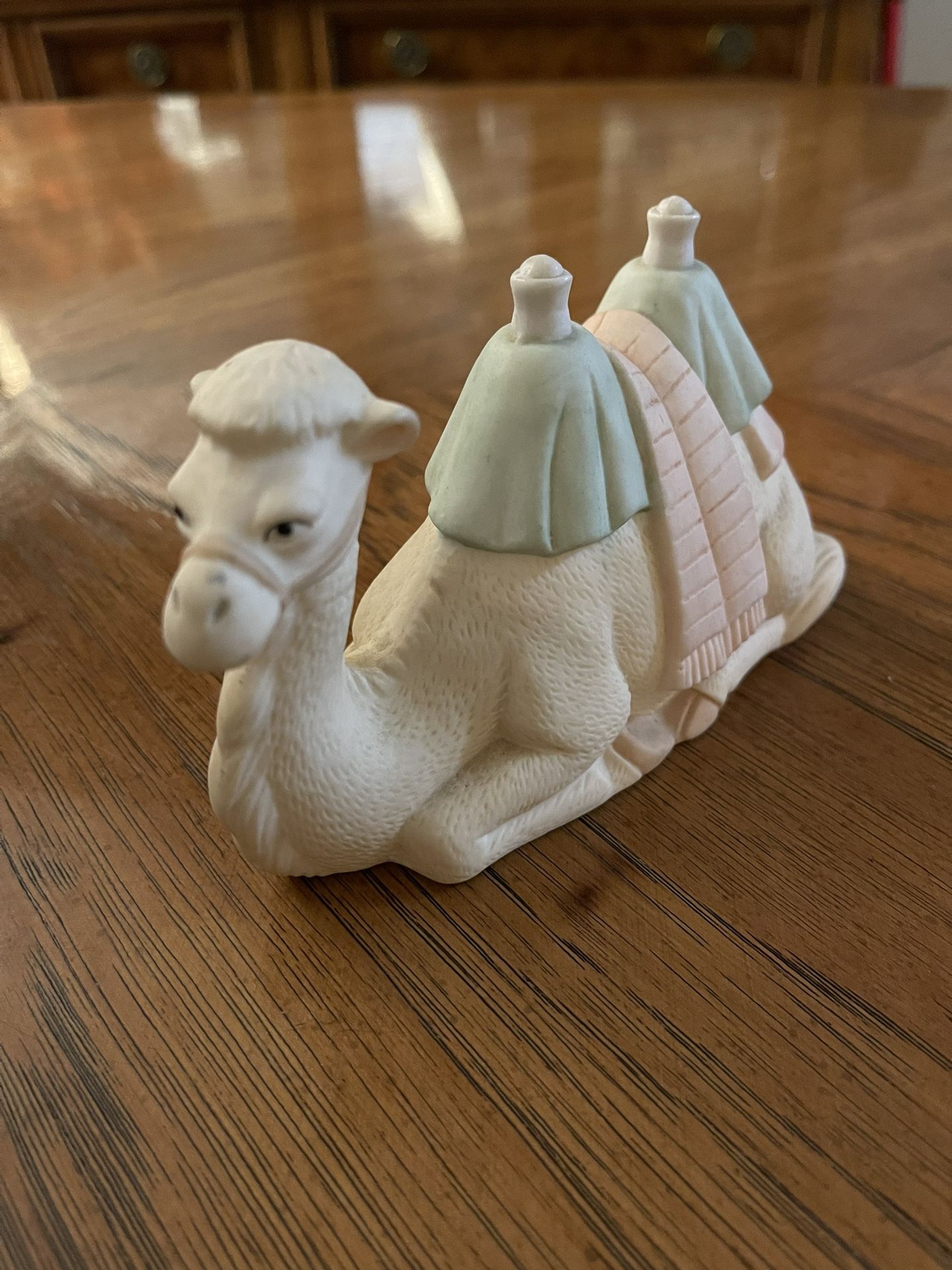 Vintage 1984 - Camel - Nativity Scene Piece - The Christopher Collection. Geo Z. Lefton
