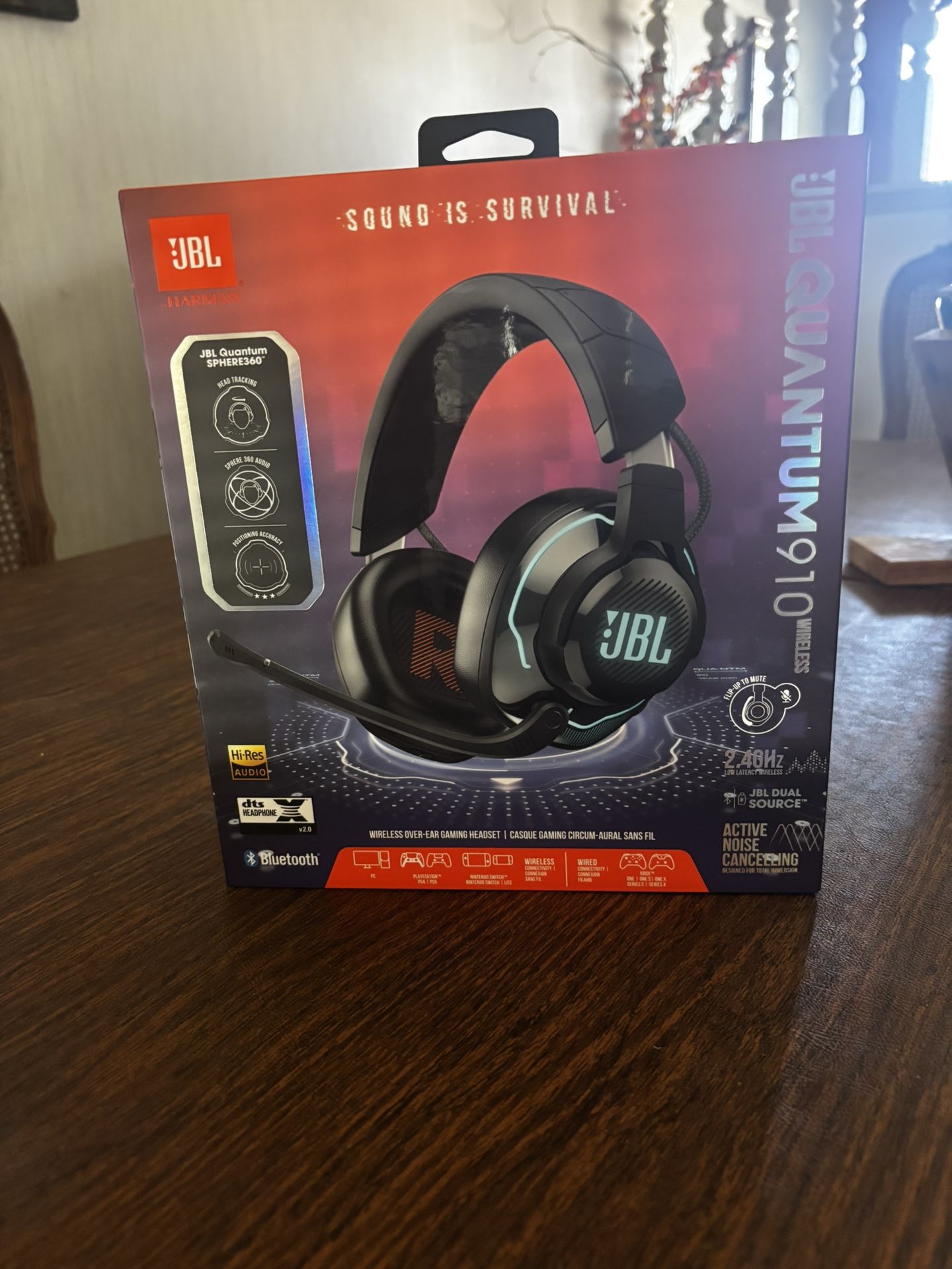 JBL Quantum 910 Wireless headset
