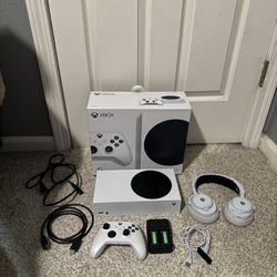 Xbox Series S and Steel Series Headset