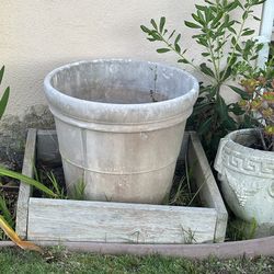 Extra-large 22” estate planter  Designer Ivory Terracotta