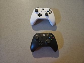 Two Microsoft Wireless Xbox One Controllers Model 1708