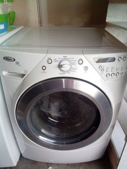 Whirlpool Duet Steam front-load washer