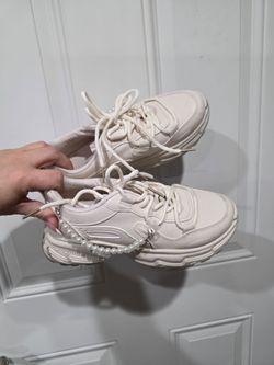 Shoes with pearls