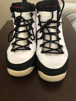 Jordan’s 9s size 6