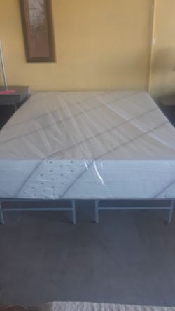 12" QUEEN MEMORYGEL MATTRESS