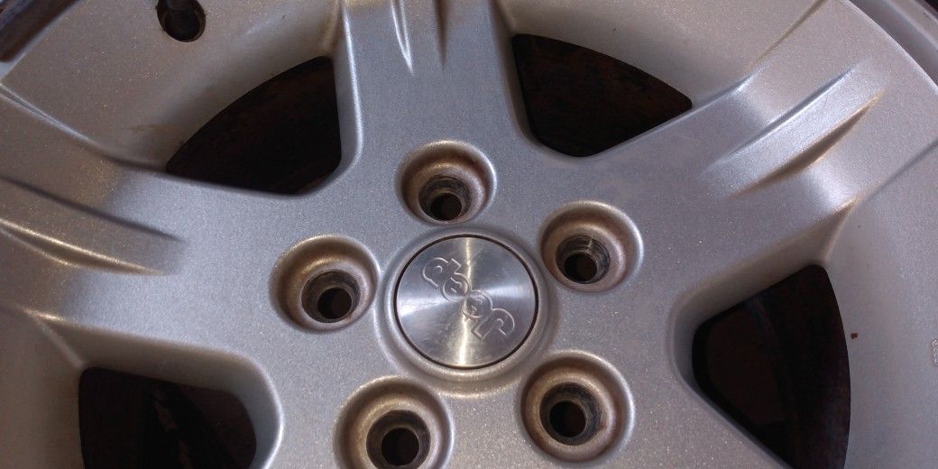 5 Stock Jeep 15-in Rims And Tires Wrangler Tires Used In Good Condition