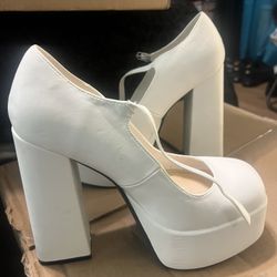 White Platform Pump Size 8 1/2