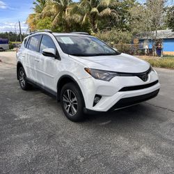 2018 TOYOTA RAV4 XLE