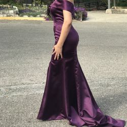 Purple Dress Perfect For a Wedding , Prom Or Any Special Ocasión 