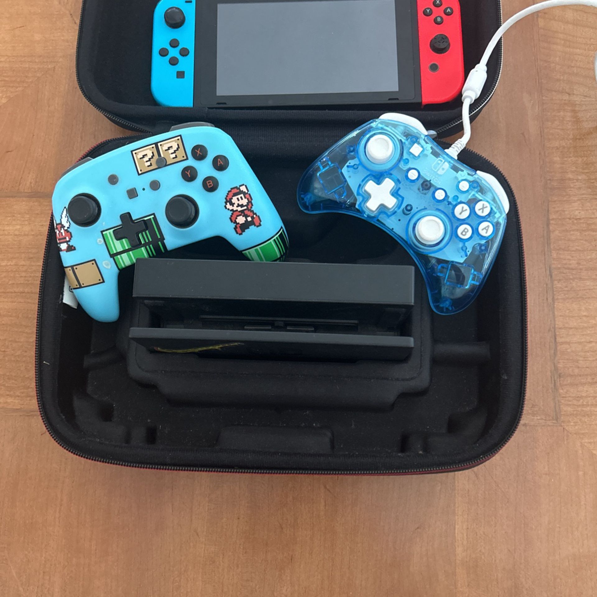 Nintendo Switch With 2 controllers 