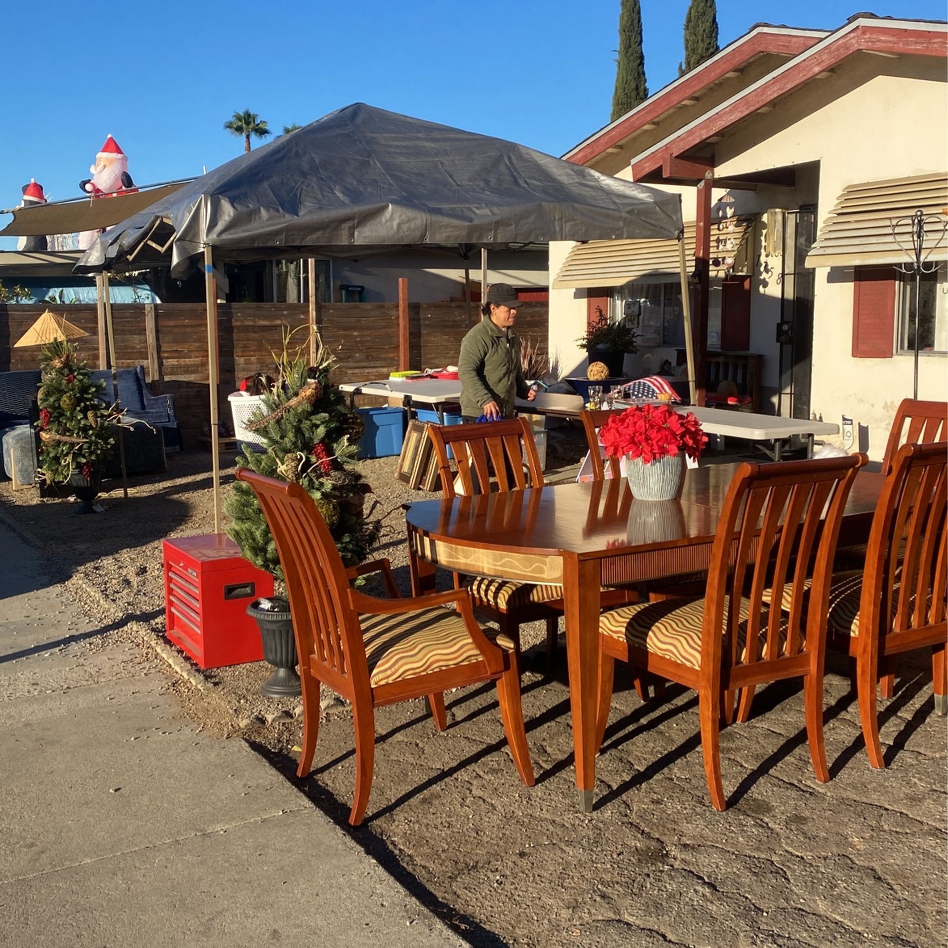 GARAGE SALE ESCONDIDO