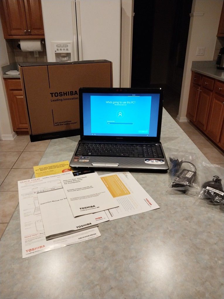 Toshiba Laptop L755D Mint Condition