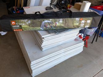 Brand New 10 x 10 Instant Screen House