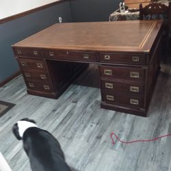 National My. Airy Desk