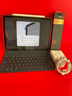 Apple IPad Air 4th Generation (10.9” Liquid Retina/ 2020 Model) 64GB with keyboard case, stylus pen & Accessories (256GB $429)