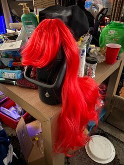 Red long wig