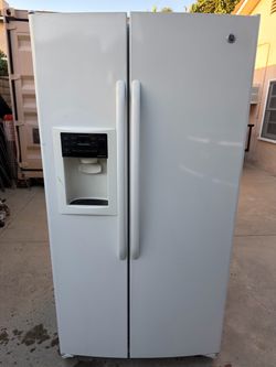 GE® ENERGY STAR® 25.4 Cu. Ft. Side-By-Side Refrigerator with Dispenser