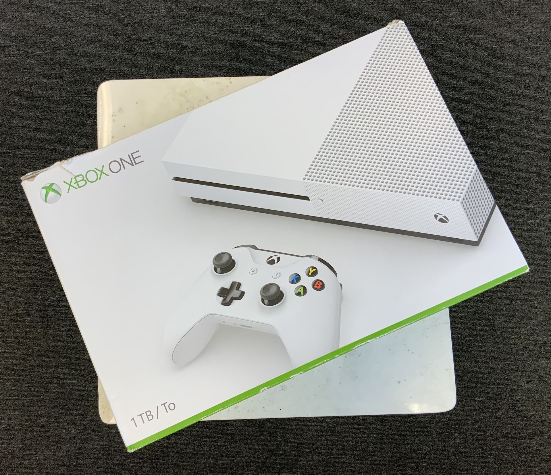 Microsoft XBOX One S 1TB Gaming Console