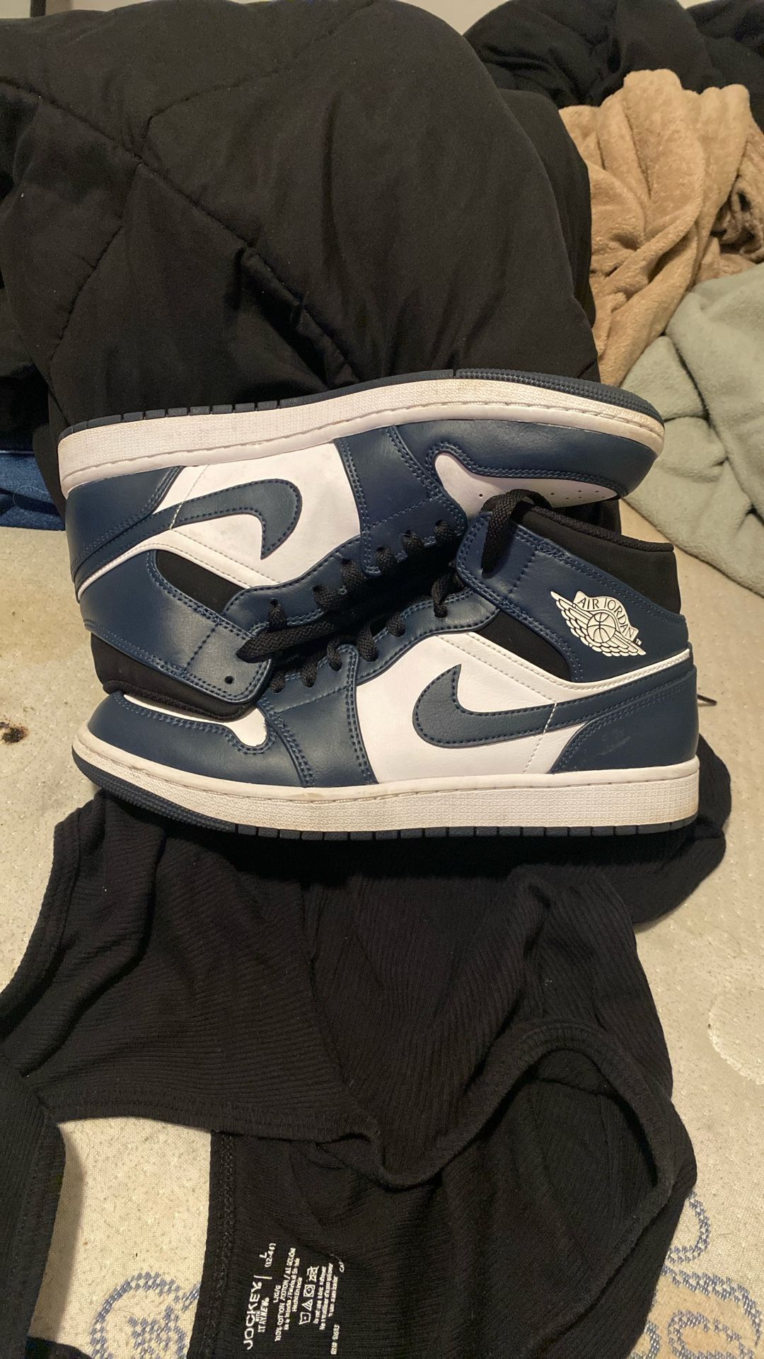 Jordan One Mid Midnight Navy