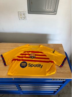 fc barcelona 4th jersey medium (fan version)